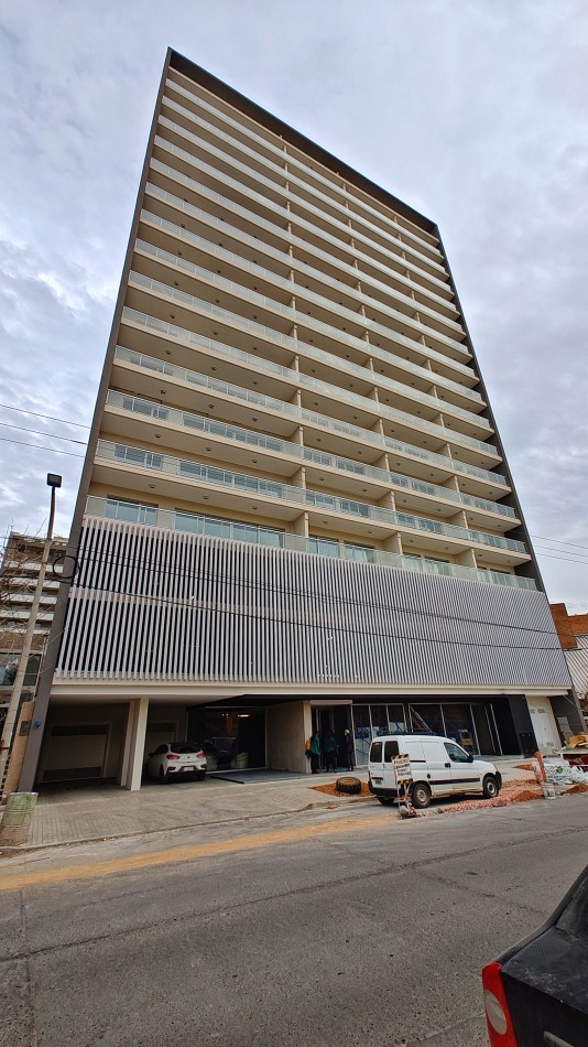 DEPARTAMENTO 3 DORMITORIOS CON COCHERA A ESTRENAR - EDIFICIO "ALMA BARDA"