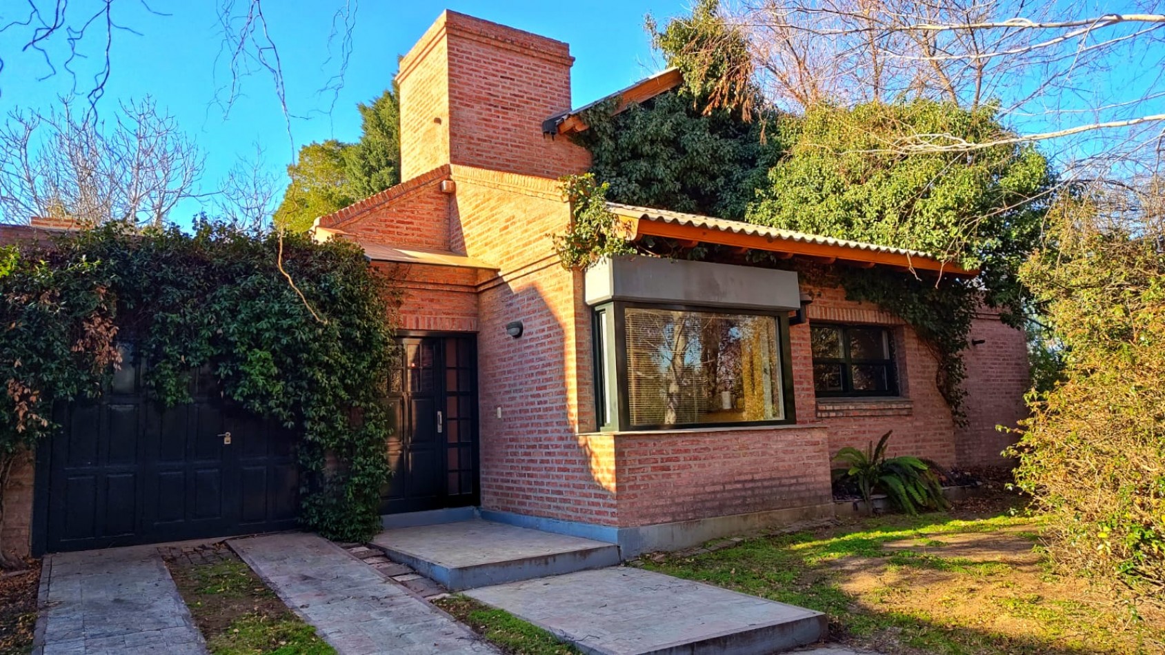 CASA EN VENTA - 3 DORMITORIOS - BARRIO RINCON CLUB DE CAMPO