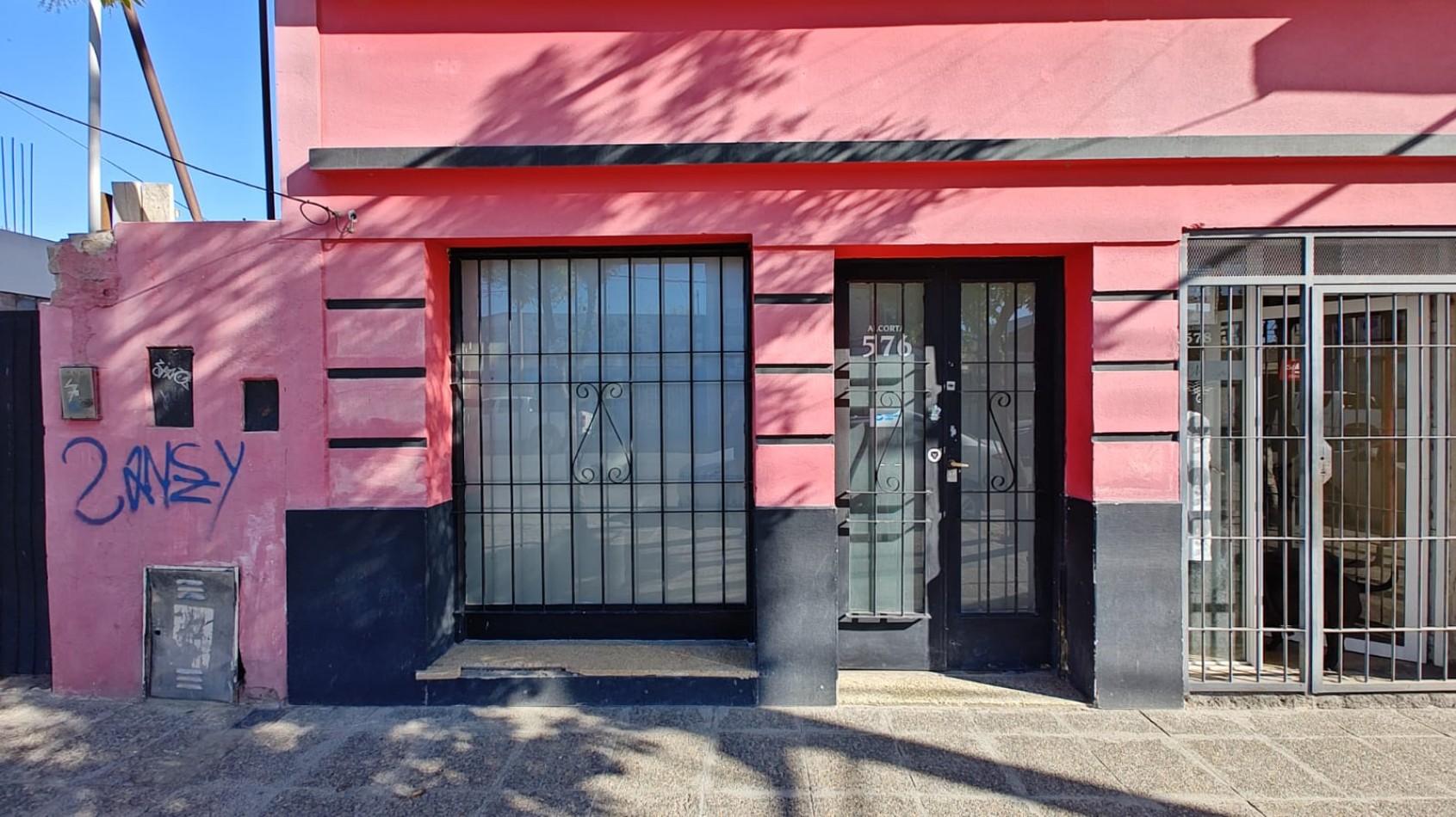 LOCAL COMERCIAL - ZONA DEL BAJO - NEUQUEN