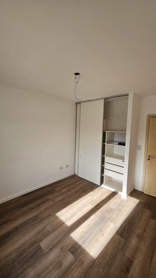 CASA EN ALQUILER A ESTRENAR - BARRIO PRIVADO CASAS DE LA FALDA (Cipolletti)