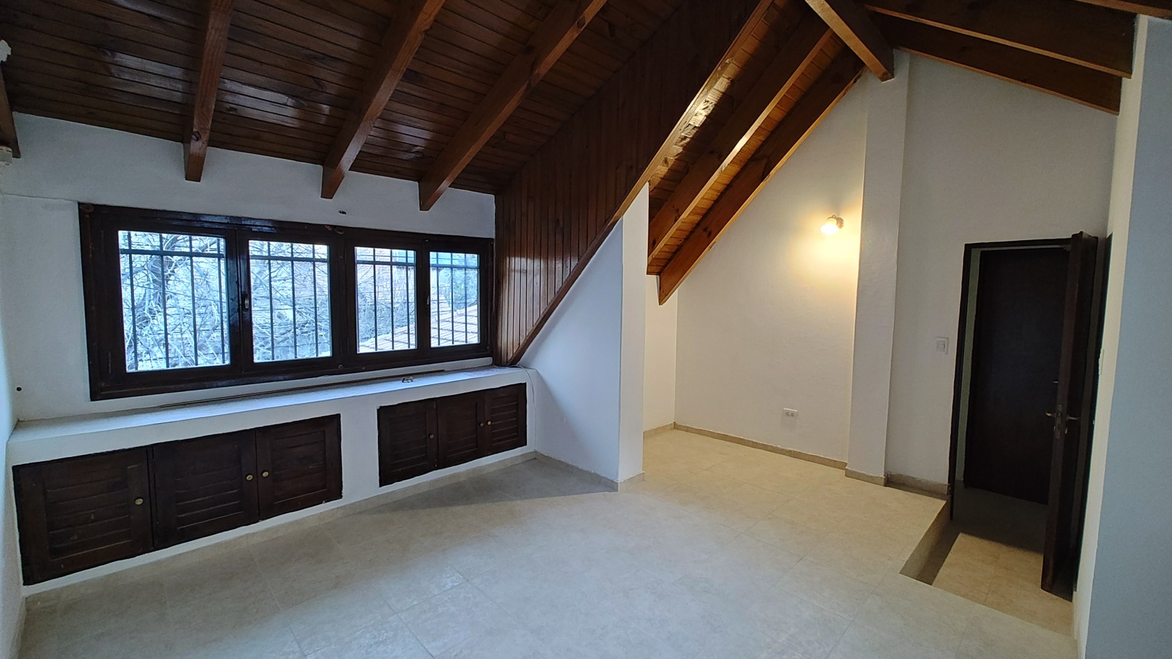 CASA 4 AMBIENTES - ZONA COTO - NEUQUEN