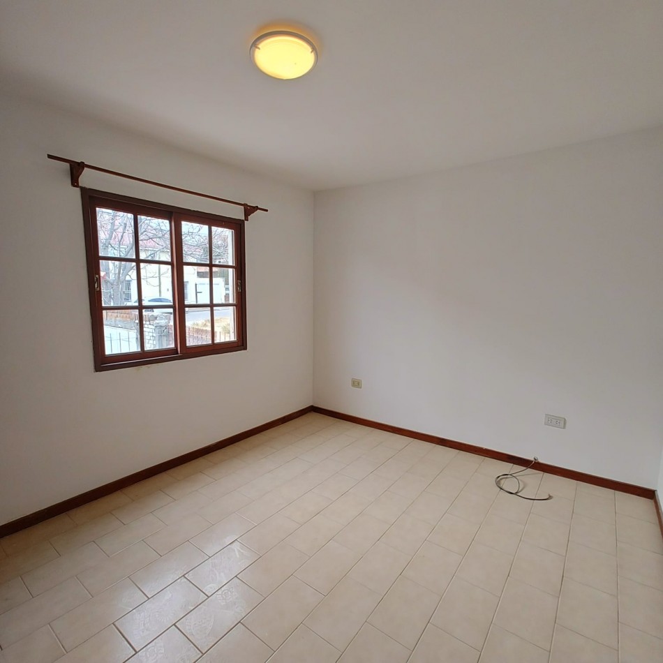 DUPLEX 2 DORMITORIOS EN ALQUILER - SANTA GENOVEVA