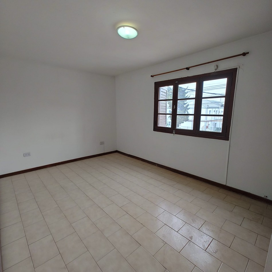 DUPLEX 2 DORMITORIOS EN ALQUILER - SANTA GENOVEVA