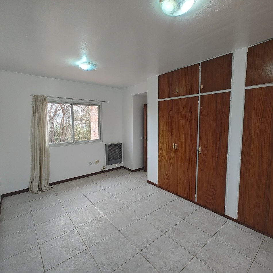 CASA 3 DORMITORIO EN ALQUILER - BARRIO RINCON CLUB DE CAMPO 