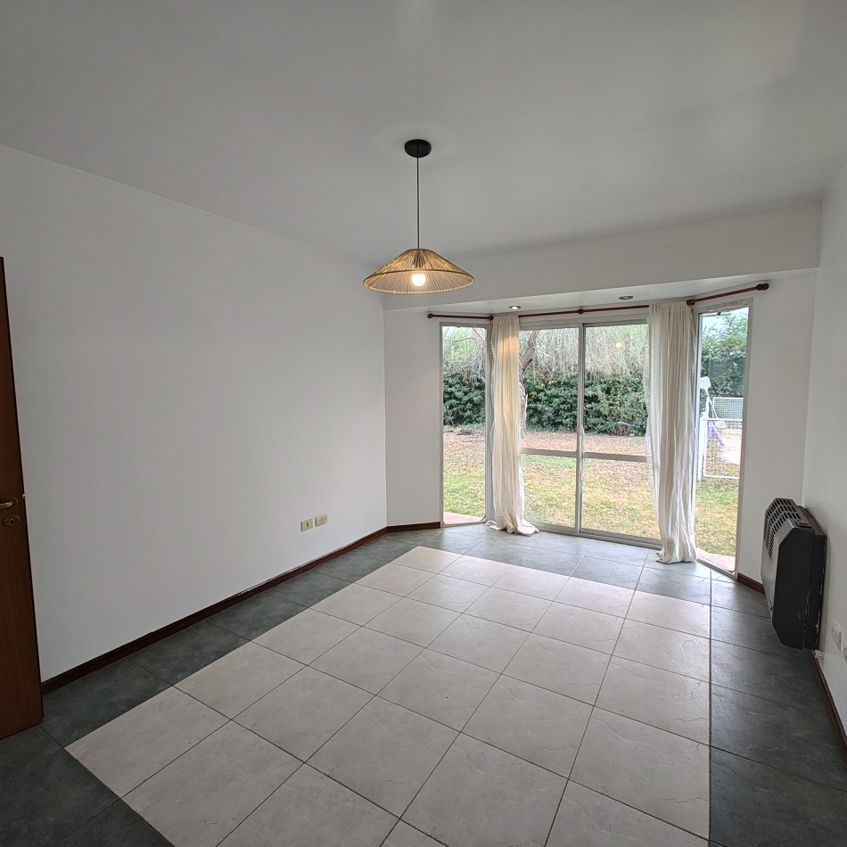 CASA 3 DORMITORIO EN ALQUILER - BARRIO RINCON CLUB DE CAMPO 