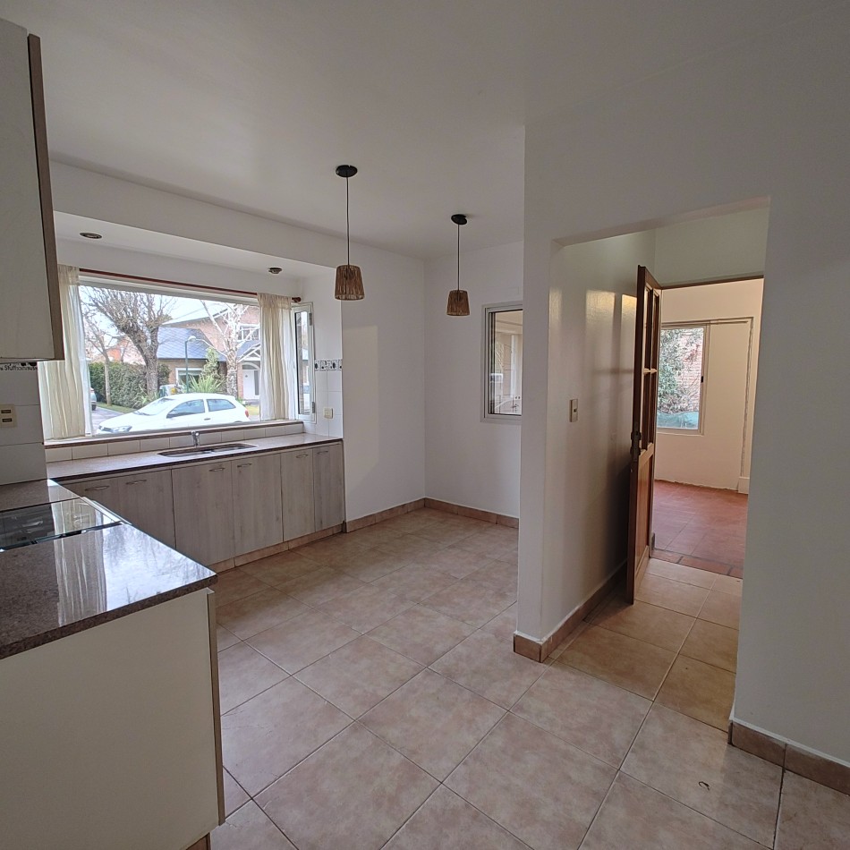 CASA 3 DORMITORIO EN ALQUILER - BARRIO RINCON CLUB DE CAMPO 