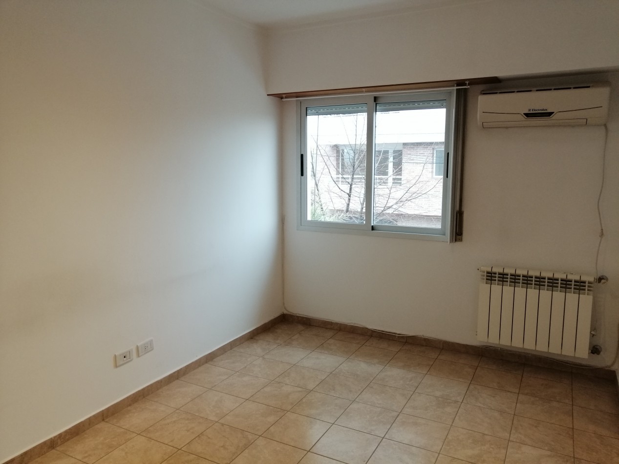 DUPLEX 3 DORMITORIOS - SANTA GENOVEVA