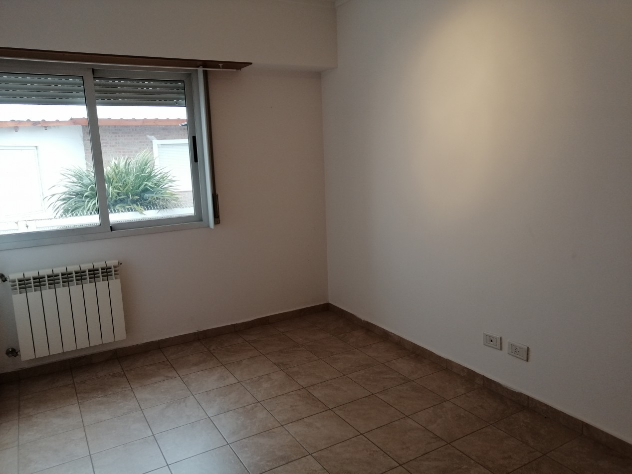 DUPLEX 3 DORMITORIOS - SANTA GENOVEVA