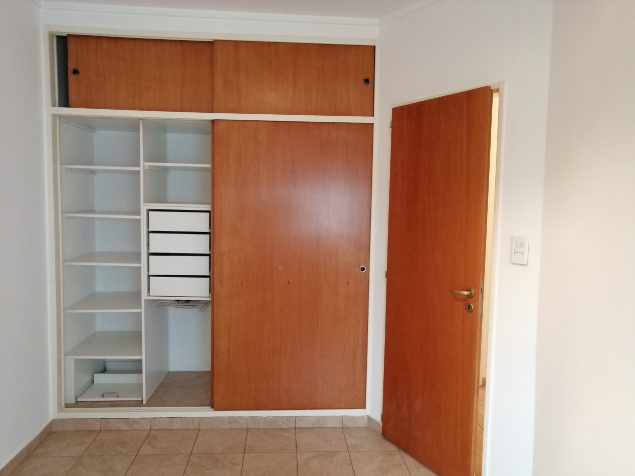 DUPLEX 3 DORMITORIOS - SANTA GENOVEVA
