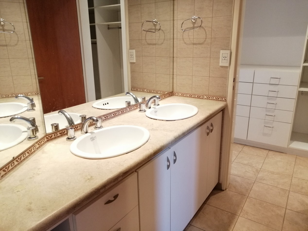 DUPLEX 3 DORMITORIOS - SANTA GENOVEVA