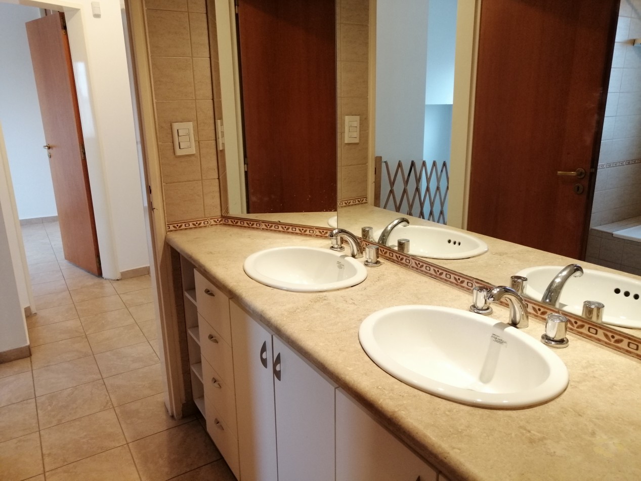 DUPLEX 3 DORMITORIOS - SANTA GENOVEVA