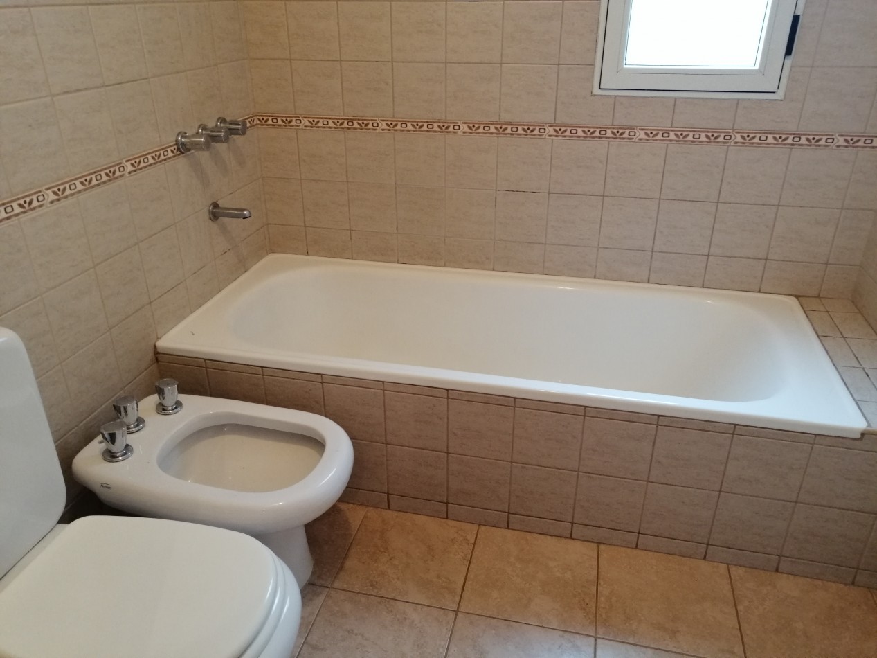 DUPLEX 3 DORMITORIOS - SANTA GENOVEVA