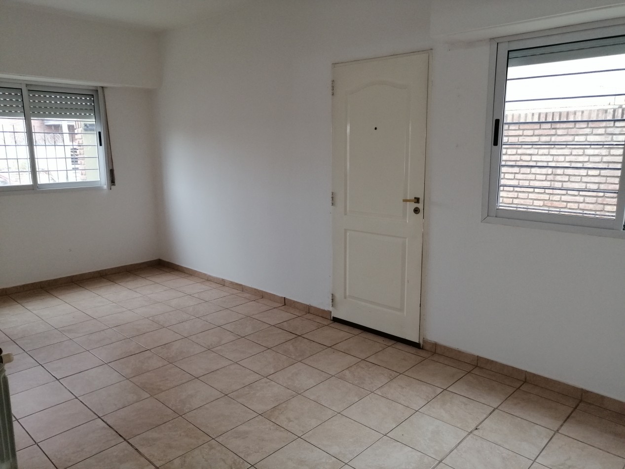 DUPLEX 3 DORMITORIOS - SANTA GENOVEVA