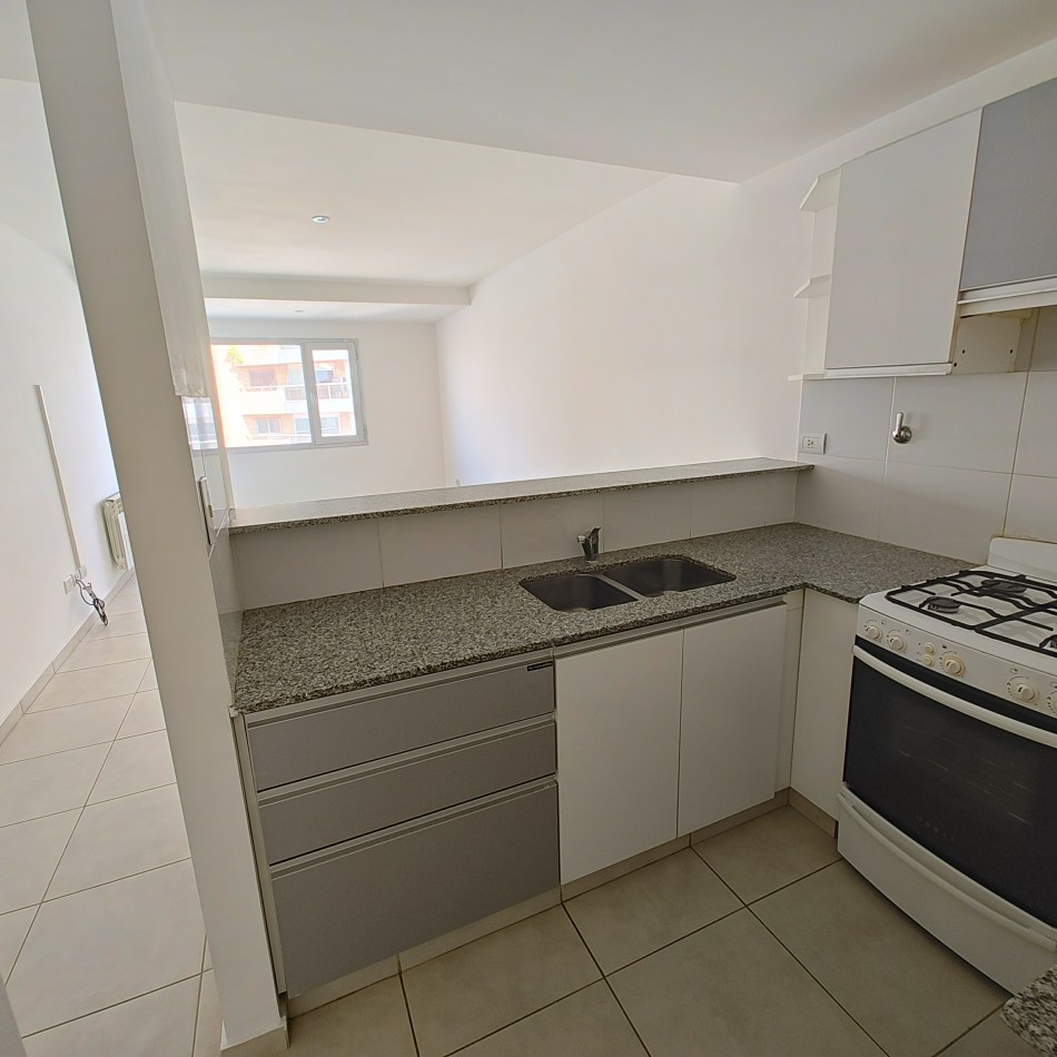 DEPARTAMENTO 1 DORMITORIO CON COCHERA EN ALQUILER