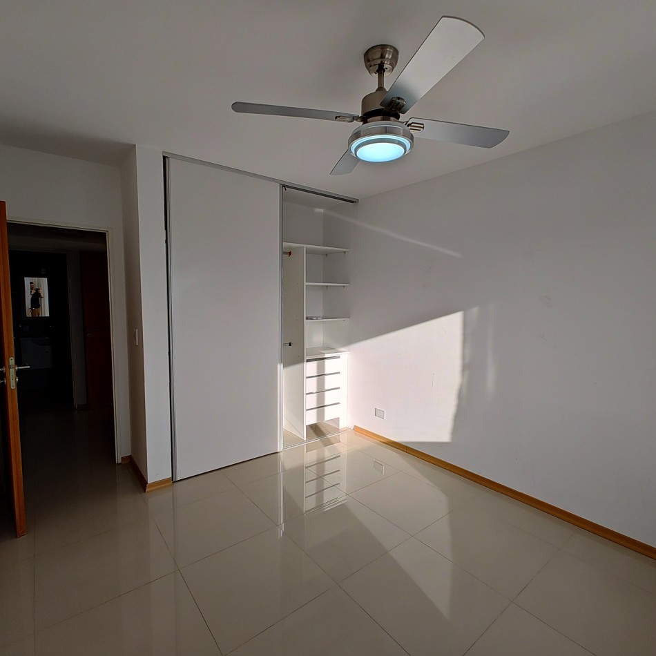 DEPARTAMENTO 2 DORMITORIOS CON COCHERA EN ALQUILER 