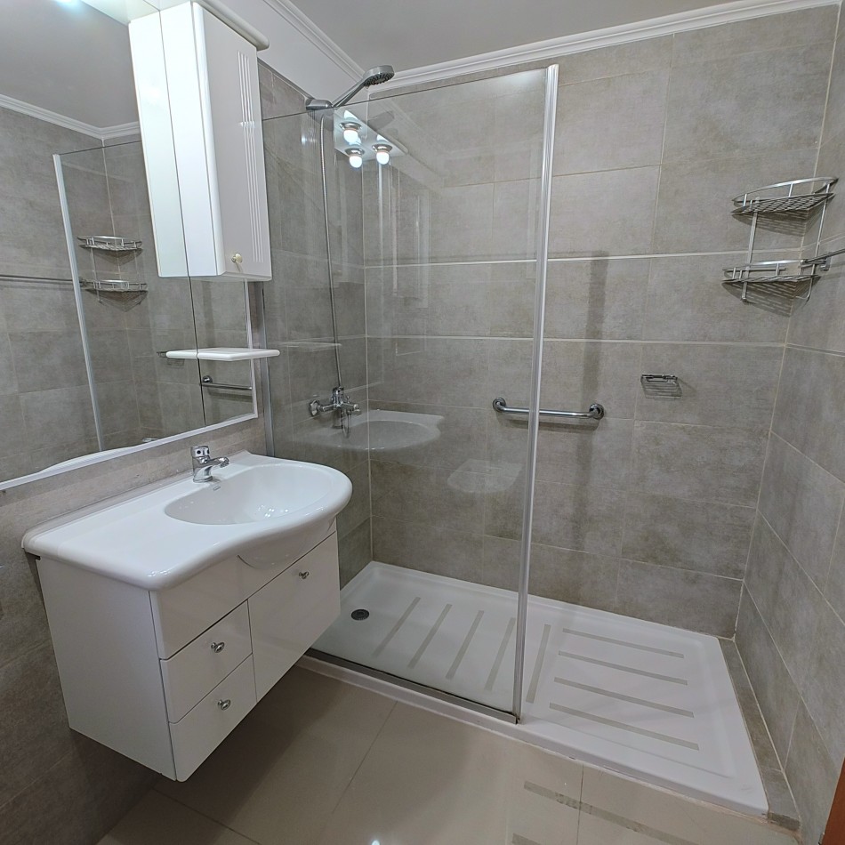 DEPARTAMENTO 2 DORMITORIOS CON COCHERA EN ALQUILER 