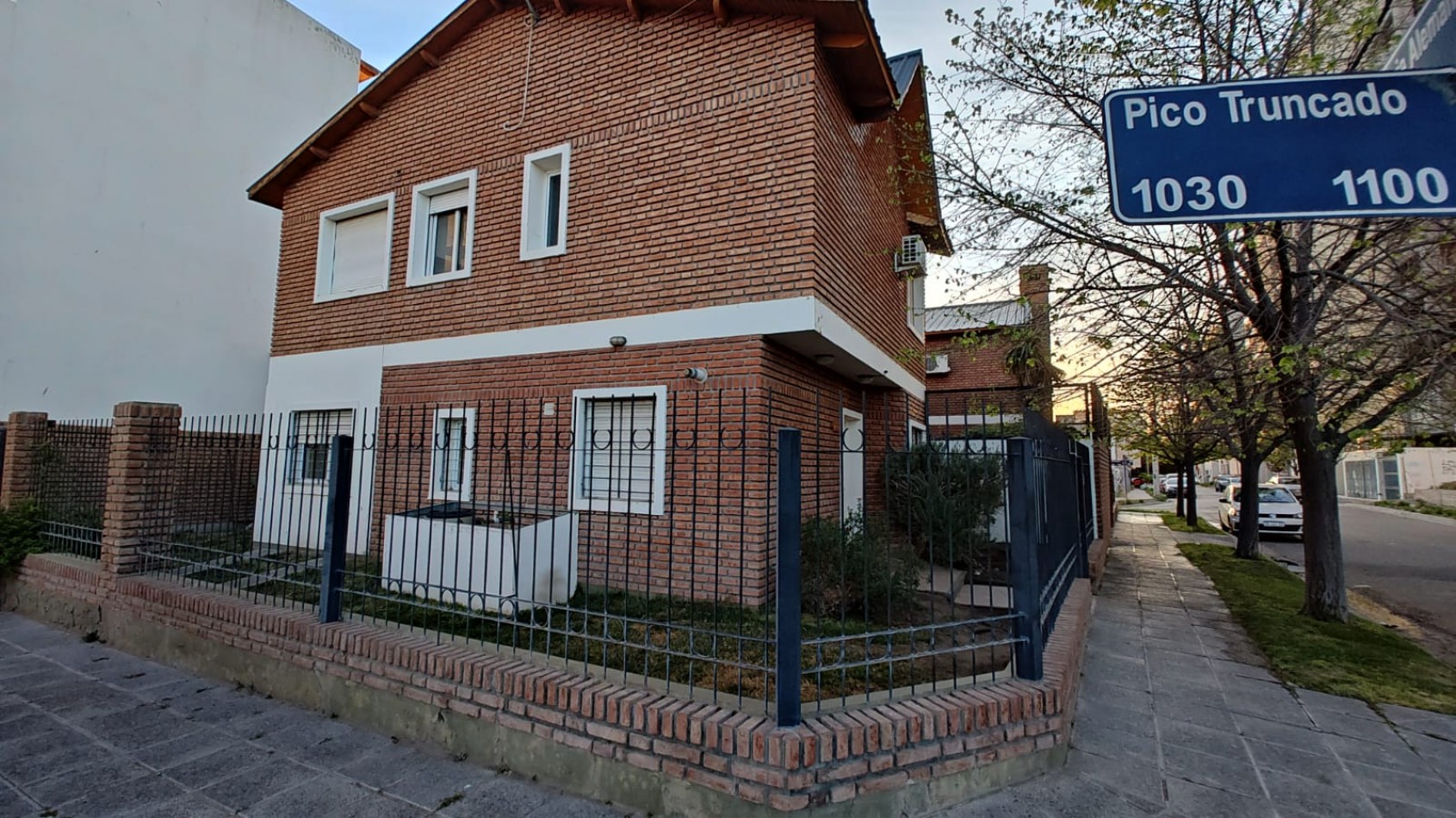 DUPLEX 3 DORMITORIOS - SANTA GENOVEVA