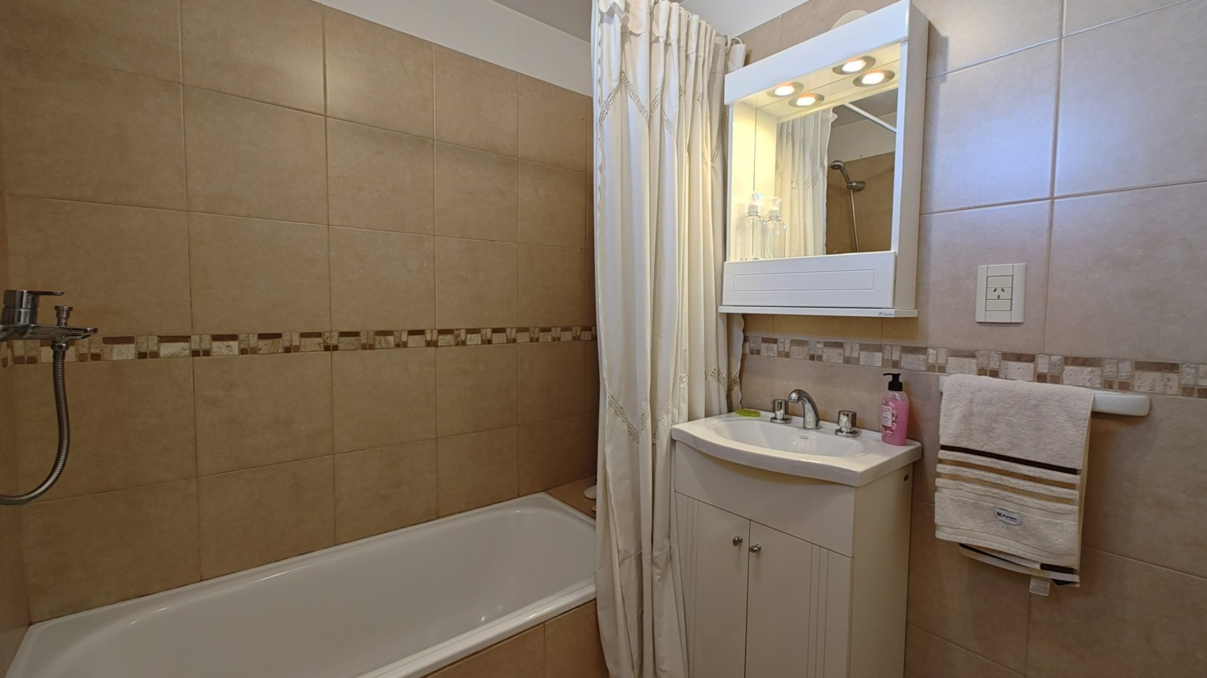 DEPARTAMENTO AMOBLADO APTO PROFESIONAL