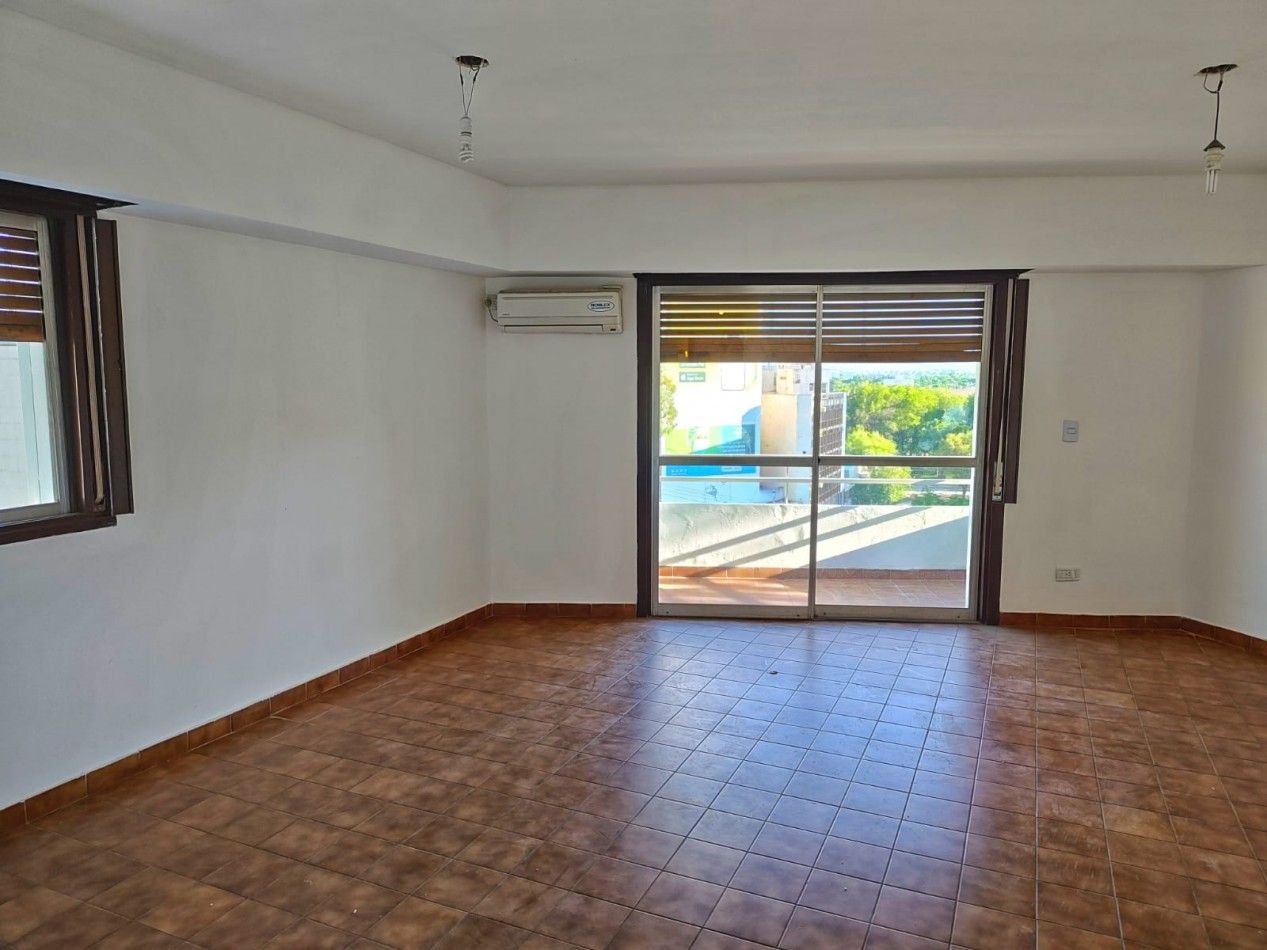 DEPARTAMENTO 2 DORMITORIOS PLENO CENTRO DE NEUQUEN CON TRES BALCONES - EN ALQUILER