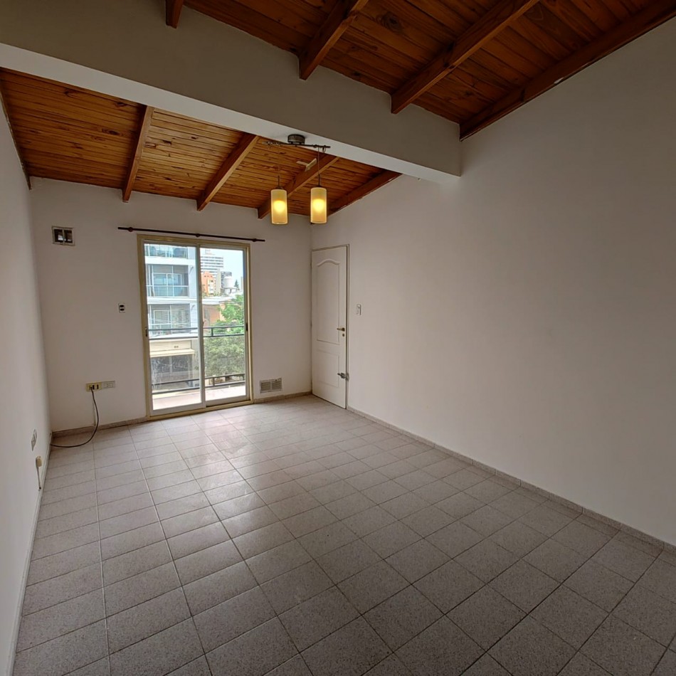 DEPARTAMENTO 2 DORMITORIOS CON BALCON Y ENTRADA DE VEHICULO EN ALQUILER 