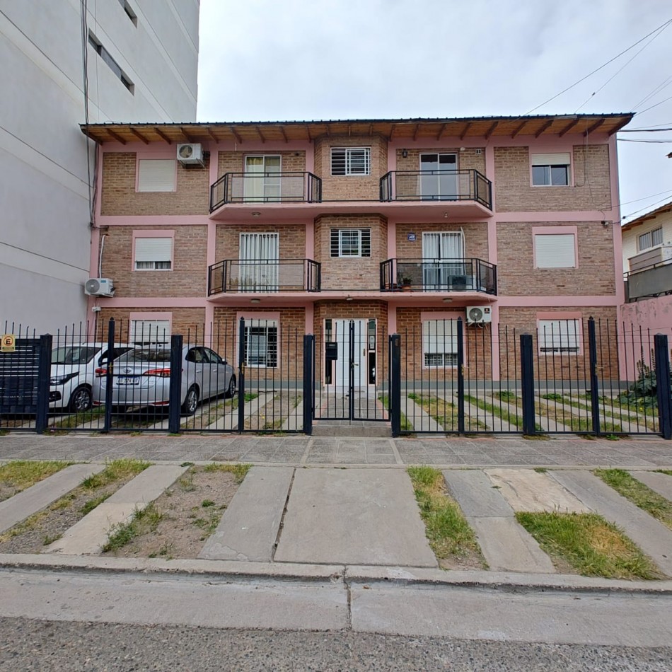 DEPARTAMENTO 2 DORMITORIOS CON BALCON Y ENTRADA DE VEHICULO EN ALQUILER 