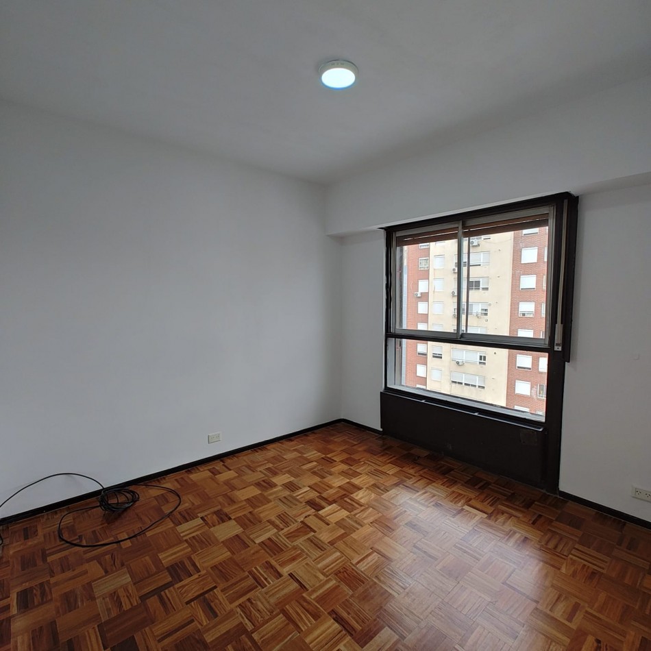 DEPARTAMENTO 2 DORMITORIOS CON COCHERA - PLENO CENTRO DE NEUQUEN - EN ALQUILER