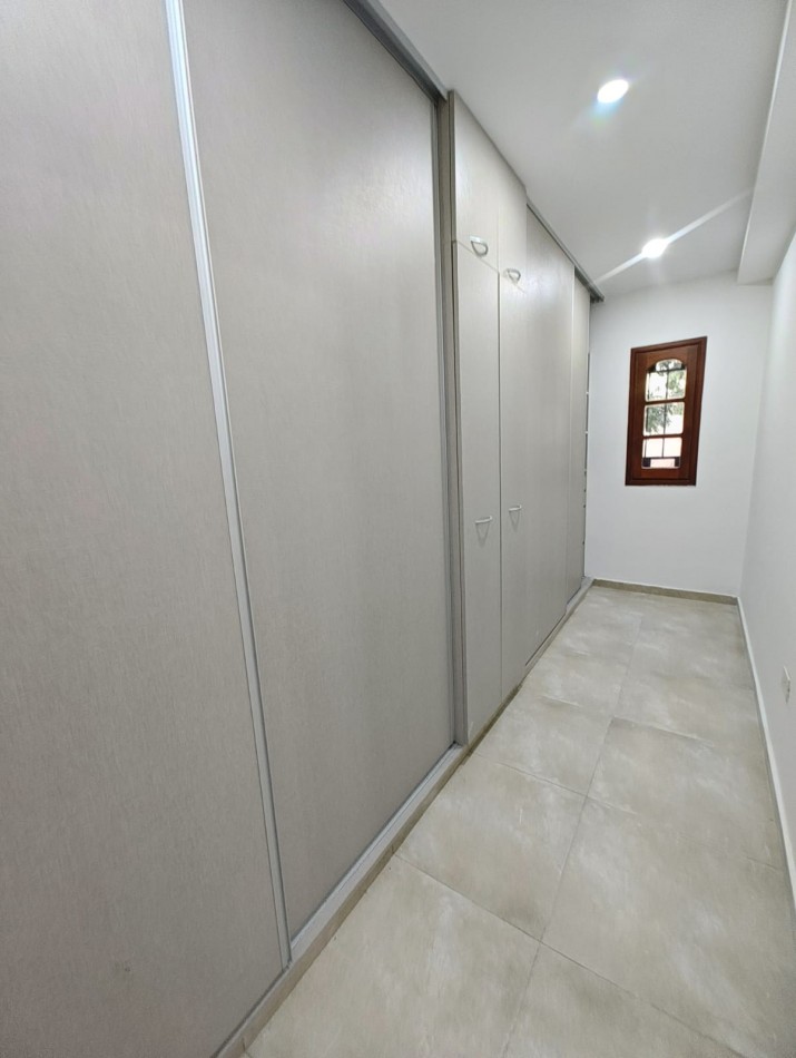 CASA 4 DORMITORIOS CON PILETA EN ALQUILER - BARRIO RINCON DE EMILIO