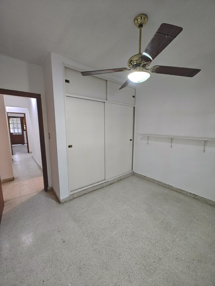 CASA 4 DORMITORIOS CON PILETA EN ALQUILER - BARRIO RINCON DE EMILIO