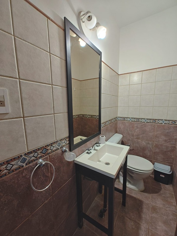CASA 4 DORMITORIOS CON PILETA EN ALQUILER - BARRIO RINCON DE EMILIO