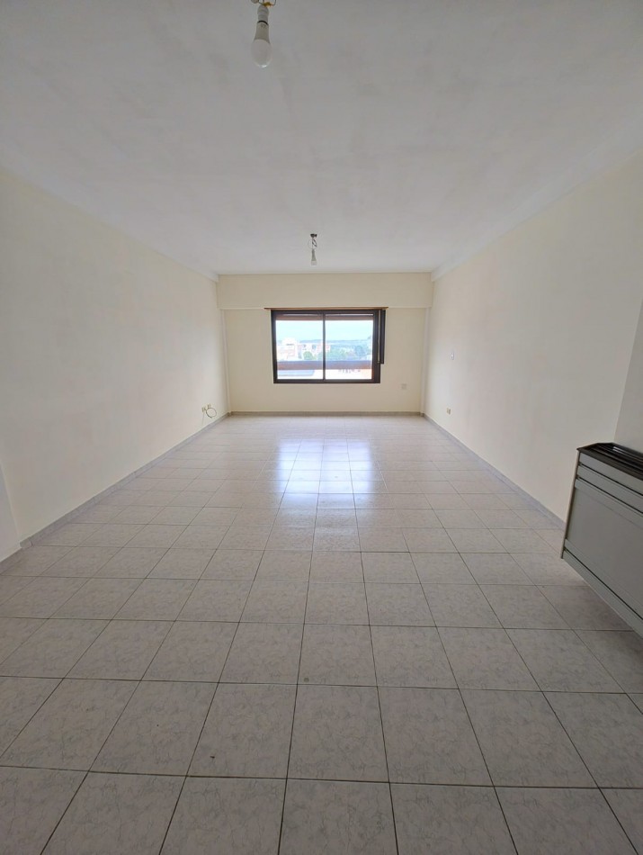DEPARTAMENTO 2 DORMITORIOS CON COCHERA ZONA CENTRO