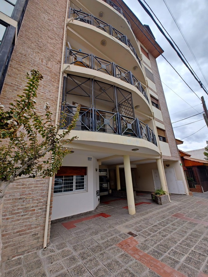 DEPARTAMENTO 2 DORMITORIOS CON COCHERA ZONA CENTRO