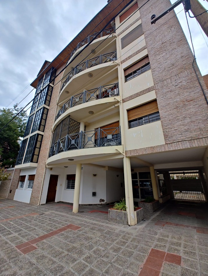 DEPARTAMENTO 2 DORMITORIOS CON COCHERA ZONA CENTRO