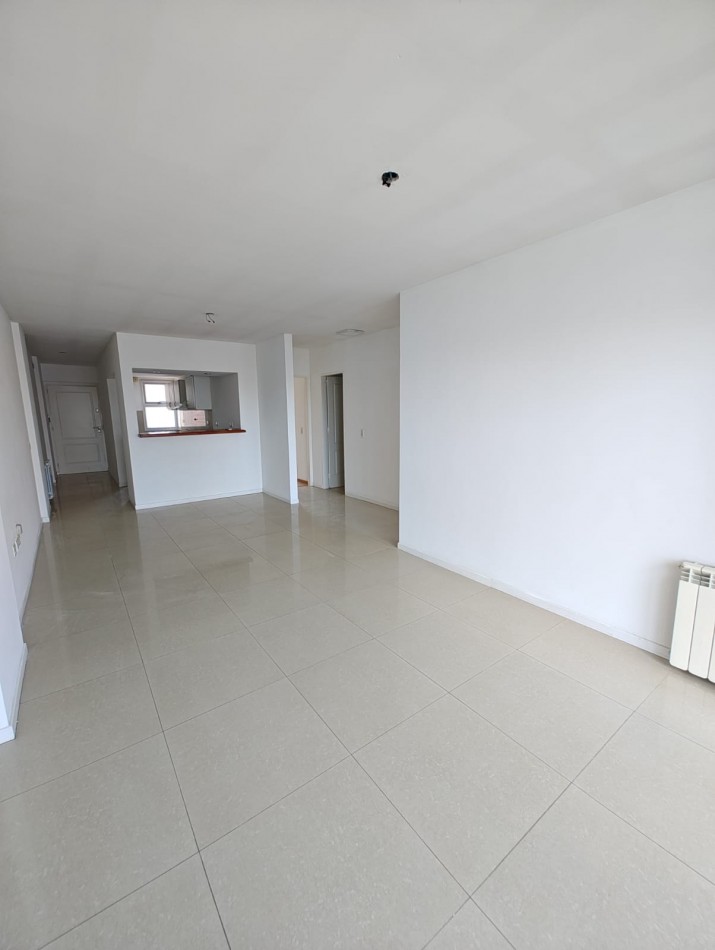 DEPARTAMENTO 2 DORMITORIOS CON COCHERA EN ALQUILER - BARRIO SANTA GENOVEVA