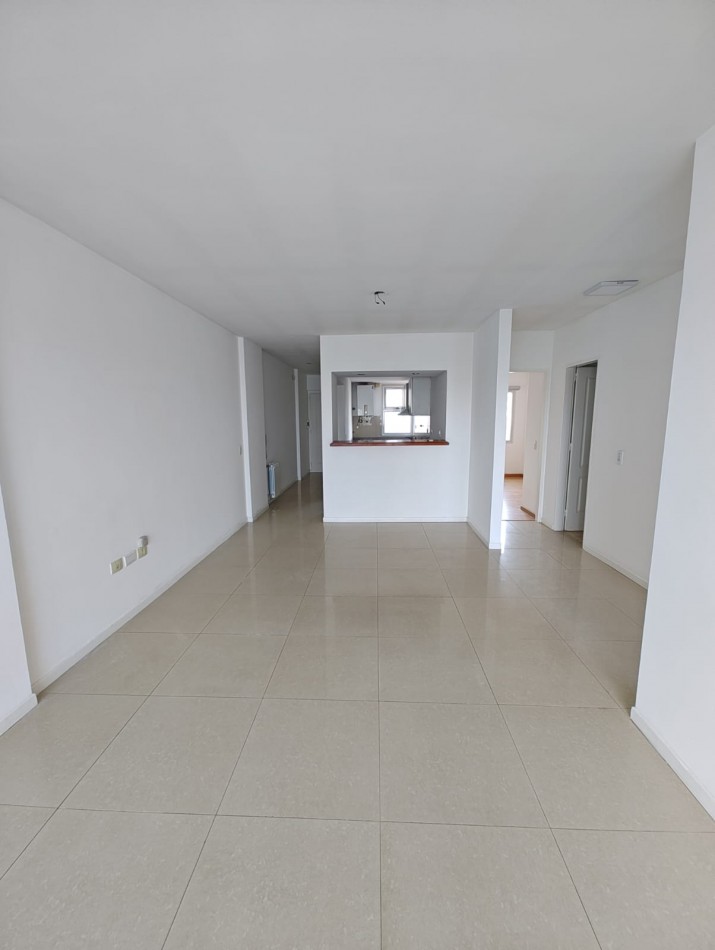 DEPARTAMENTO 2 DORMITORIOS CON COCHERA EN ALQUILER - BARRIO SANTA GENOVEVA