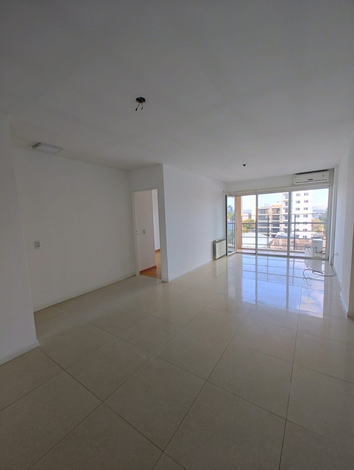 DEPARTAMENTO 2 DORMITORIOS CON COCHERA EN ALQUILER - BARRIO SANTA GENOVEVA
