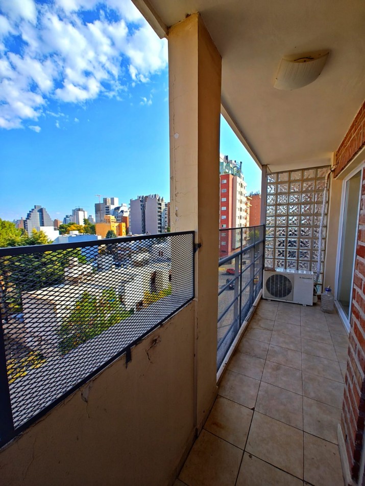 DEPARTAMENTO 2 DORMITORIOS CON COCHERA EN ALQUILER - BARRIO SANTA GENOVEVA