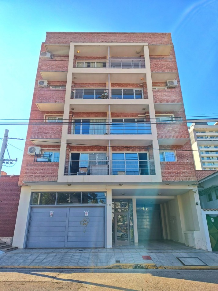 DEPARTAMENTO 2 DORMITORIOS CON COCHERA EN ALQUILER - BARRIO SANTA GENOVEVA