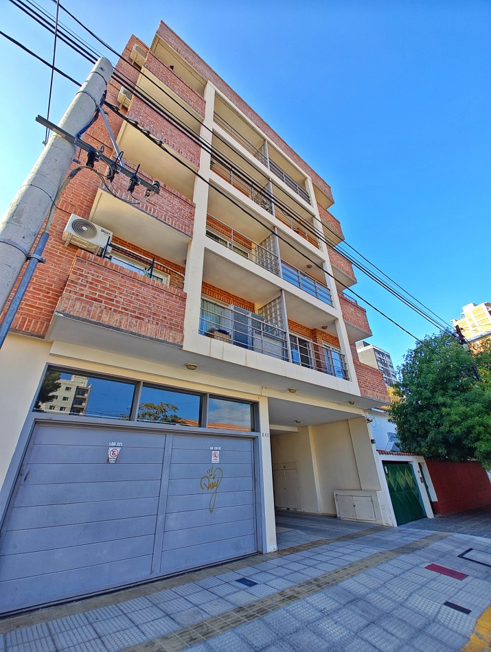 DEPARTAMENTO 2 DORMITORIOS CON COCHERA EN ALQUILER - BARRIO SANTA GENOVEVA
