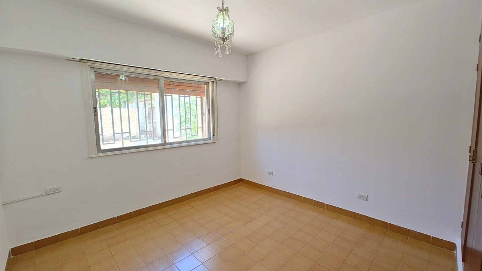 VENTA | CASA 3 DORMITORIOS + LOCAL | BELGRANO 1951 | NEUQUEN