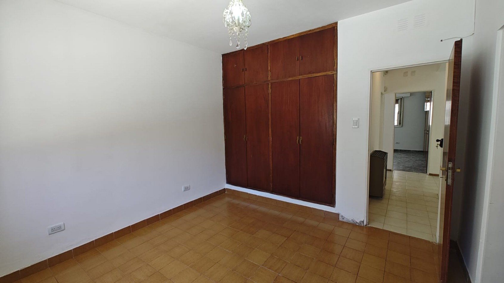 VENTA | CASA 3 DORMITORIOS + LOCAL | BELGRANO 1951 | NEUQUEN