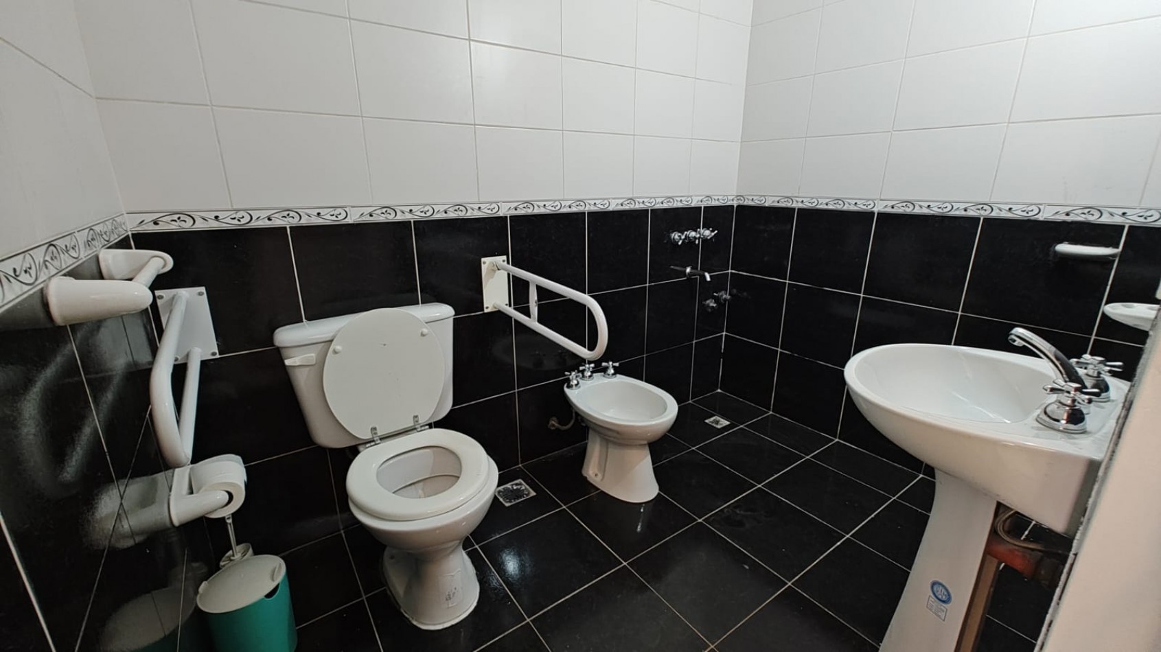 VENTA | CASA 3 DORMITORIOS + LOCAL | BELGRANO 1951 | NEUQUEN