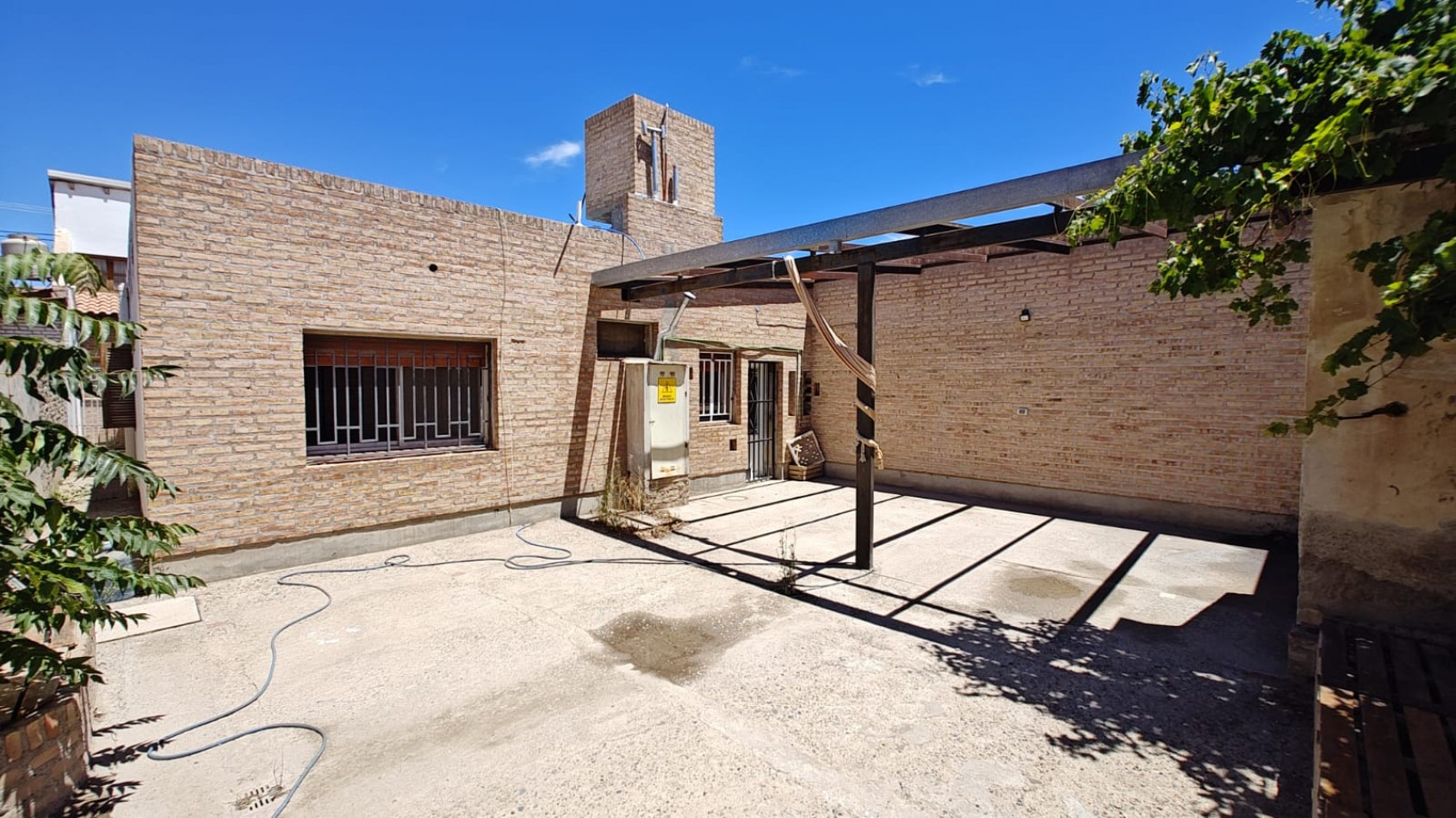 VENTA | CASA 3 DORMITORIOS + LOCAL | BELGRANO 1951 | NEUQUEN