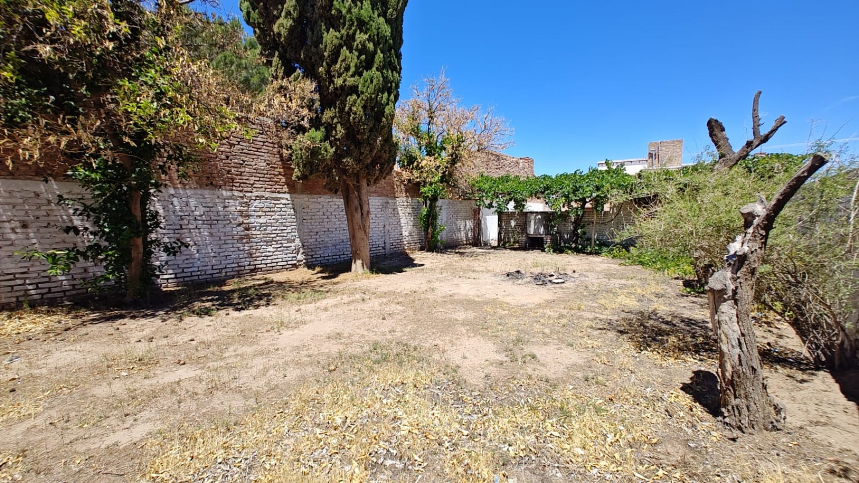 VENTA | CASA 3 DORMITORIOS + LOCAL | BELGRANO 1951 | NEUQUEN