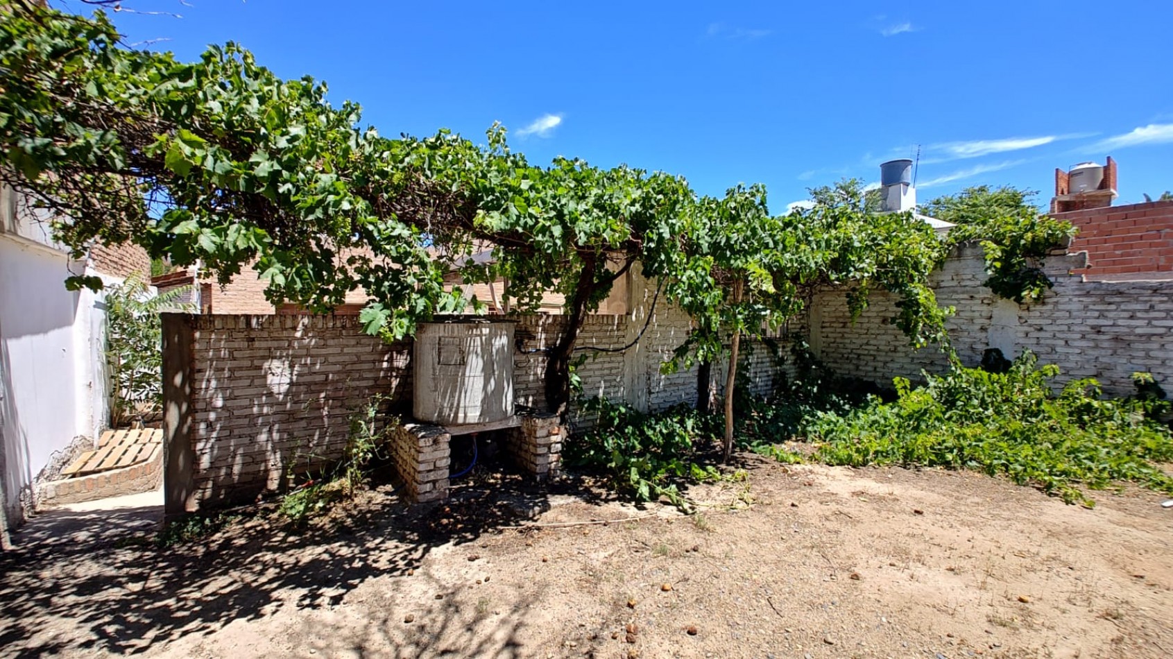 VENTA | CASA 3 DORMITORIOS + LOCAL | BELGRANO 1951 | NEUQUEN