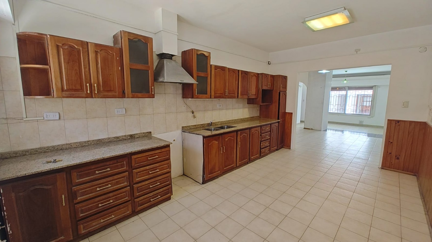 VENTA | CASA 3 DORMITORIOS + LOCAL | BELGRANO 1951 | NEUQUEN