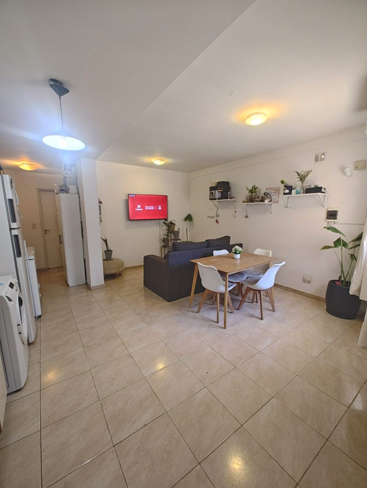 ALQUILER | DEPARTAMENTO 1 DORMITORIO CON COCHERA Y PATIO PROPIO | CENTRO OESTE NEUQUEN