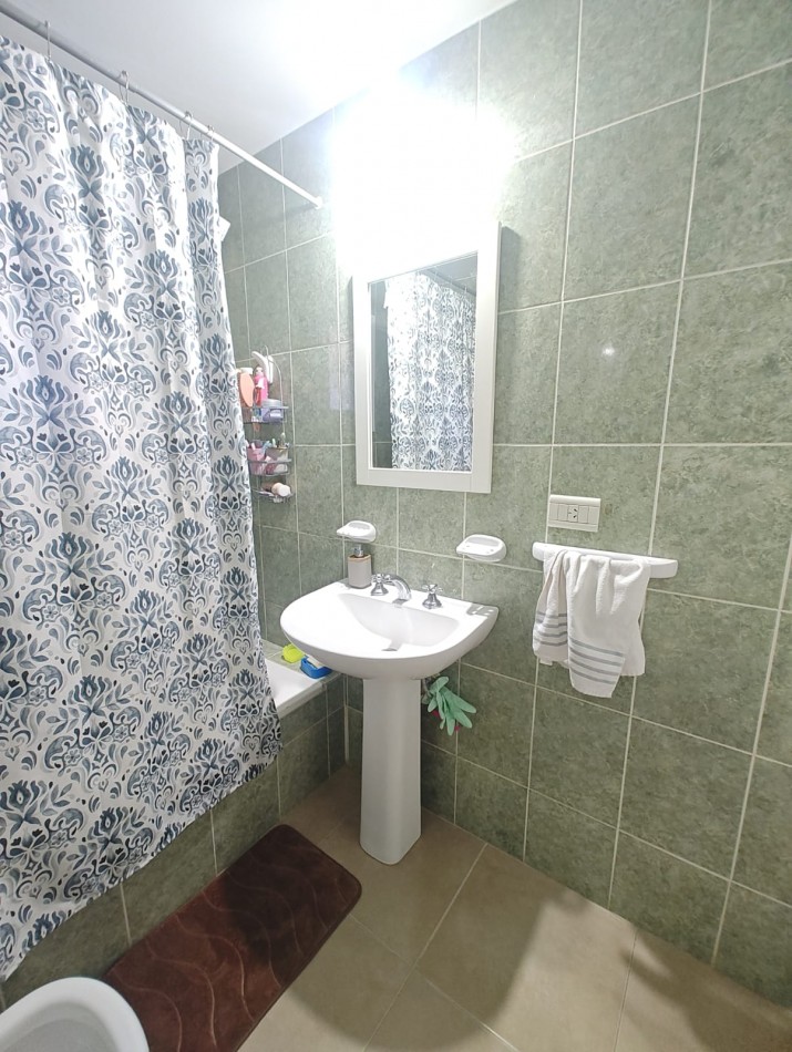 ALQUILER | DEPARTAMENTO 1 DORMITORIO CON COCHERA Y PATIO PROPIO | CENTRO OESTE NEUQUEN