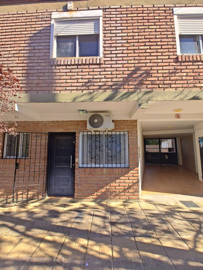 ALQUILER | DEPARTAMENTO 1 DORMITORIO CON COCHERA Y PATIO PROPIO | CENTRO OESTE NEUQUEN