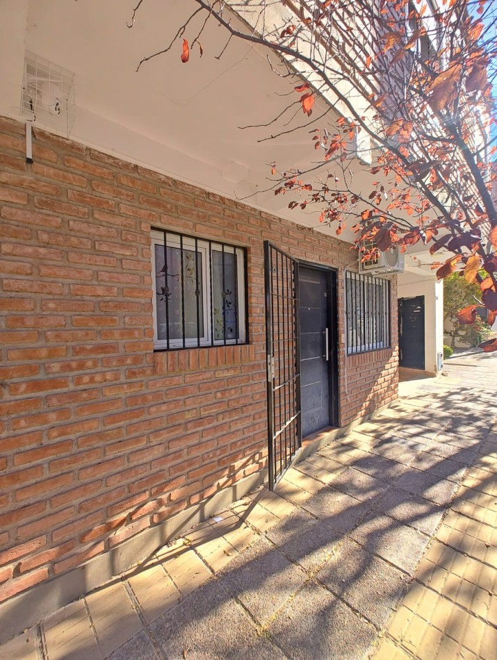 ALQUILER | DEPARTAMENTO 1 DORMITORIO CON COCHERA Y PATIO PROPIO | CENTRO OESTE NEUQUEN