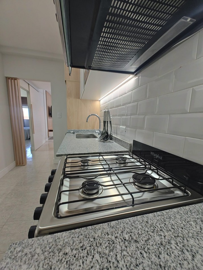 ALQUILER | DEPARTAMENTO 2 DORMITORIOS CON COCHERA TOTALMENTE AMOBLADO | CENTRO ESTE NEUQUEN